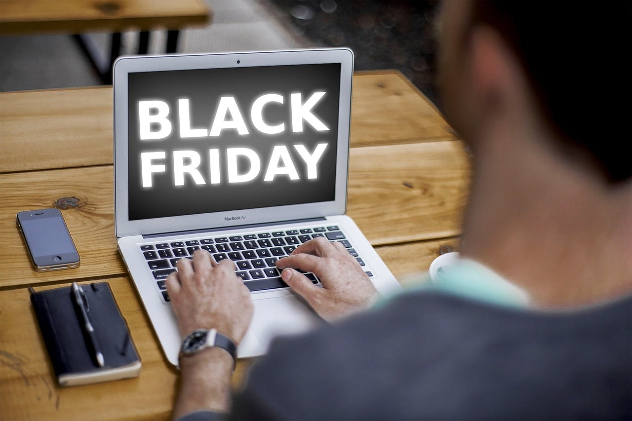 black friday, online, shopping-4645768.jpg